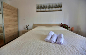 Novi studio apartman Emda u centru Splita, private parking